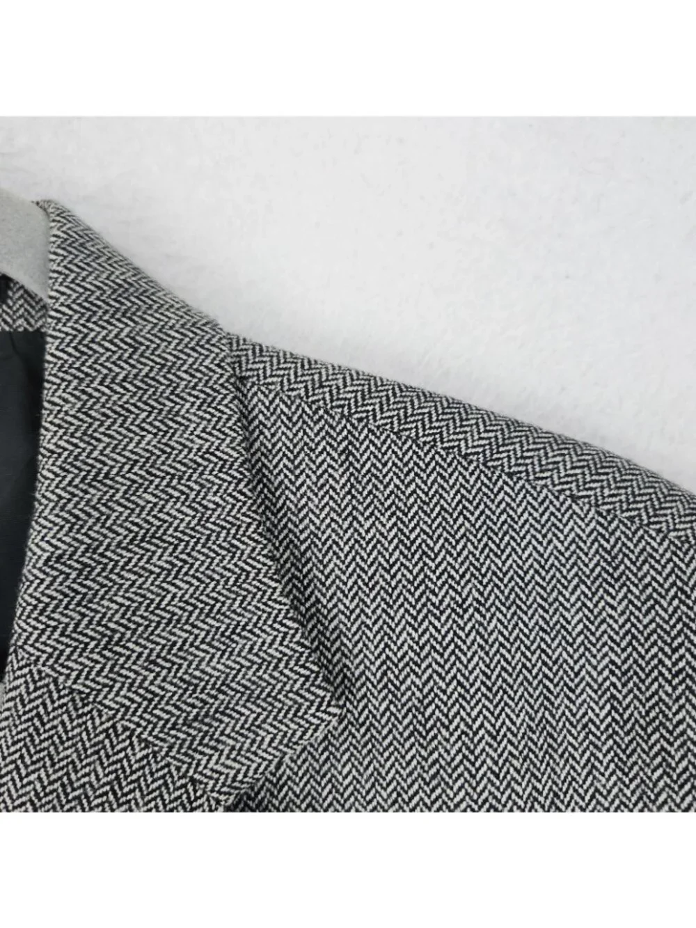Hiltl Jacket Mens EU 52 US 42 Gray Wool Herringbone Blazer Sport Coat Two Button